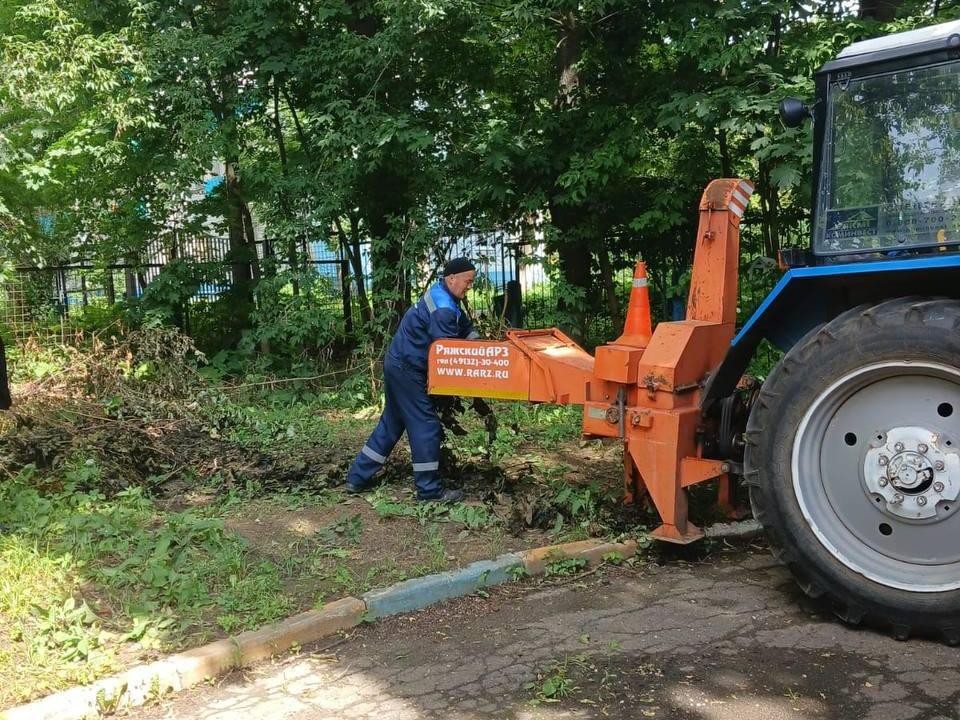 Помеха движению ликвидирована: на улице Победы убрали компенсатор теплосети