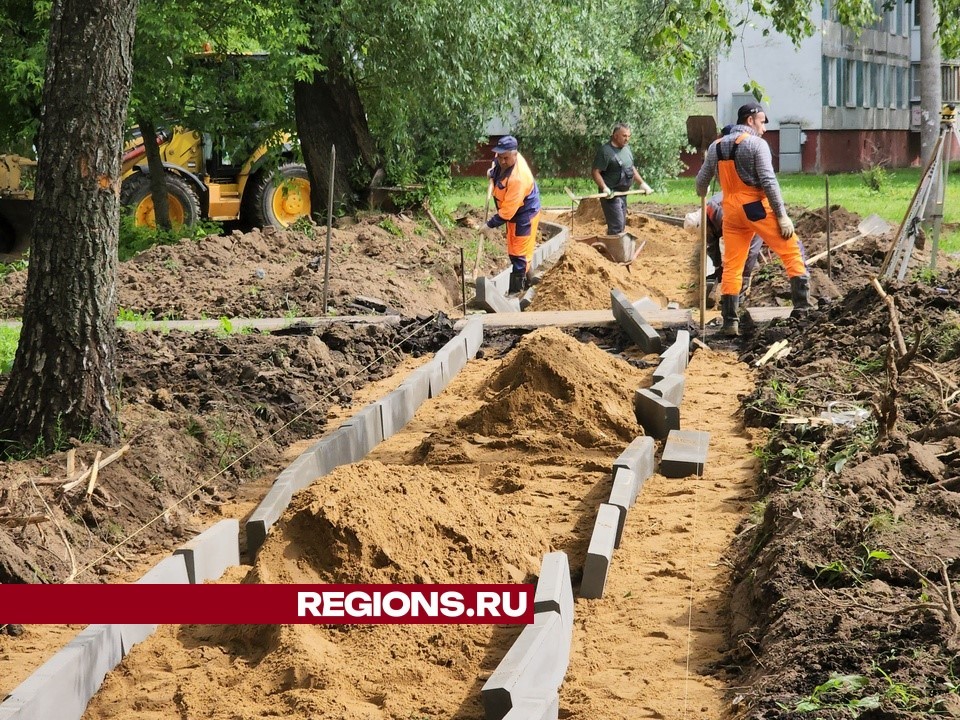 В Долгопрудном благоустраивают народную тропу на улице Лихачевское шоссе