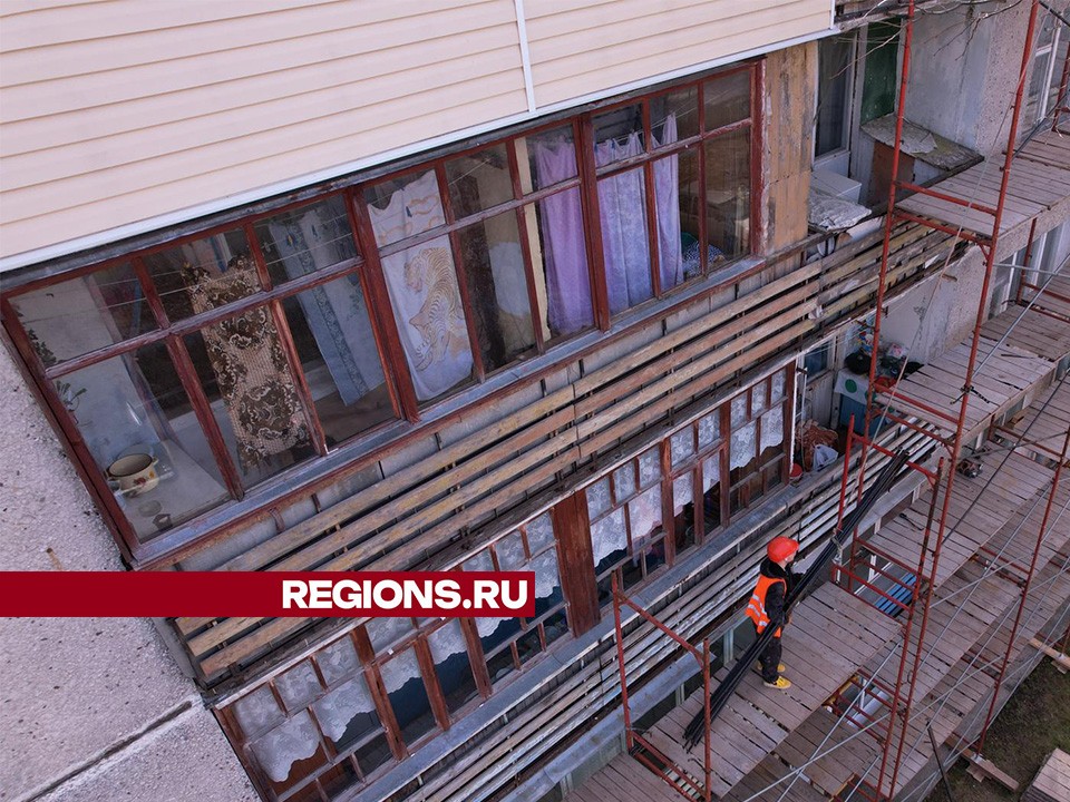 Фасады и крышу обновили в жилом доме на Рижской улице