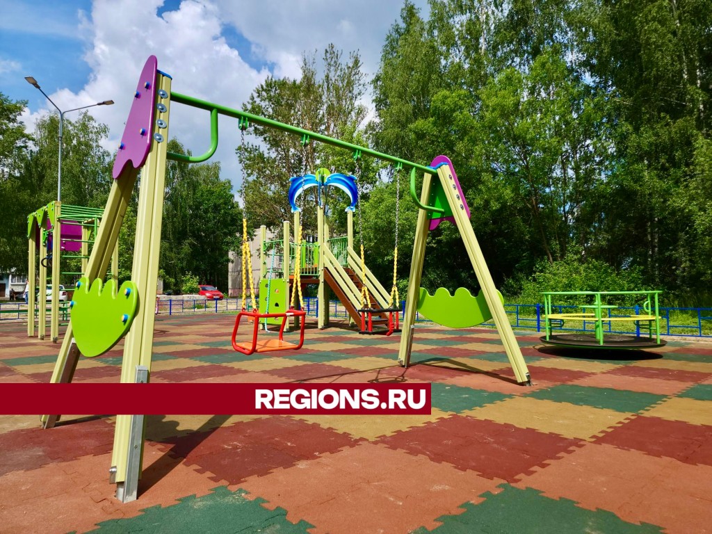 В егорьевской деревне Иваново открыли новую детскую площадку | REGIONS.RU /  Егорьевск