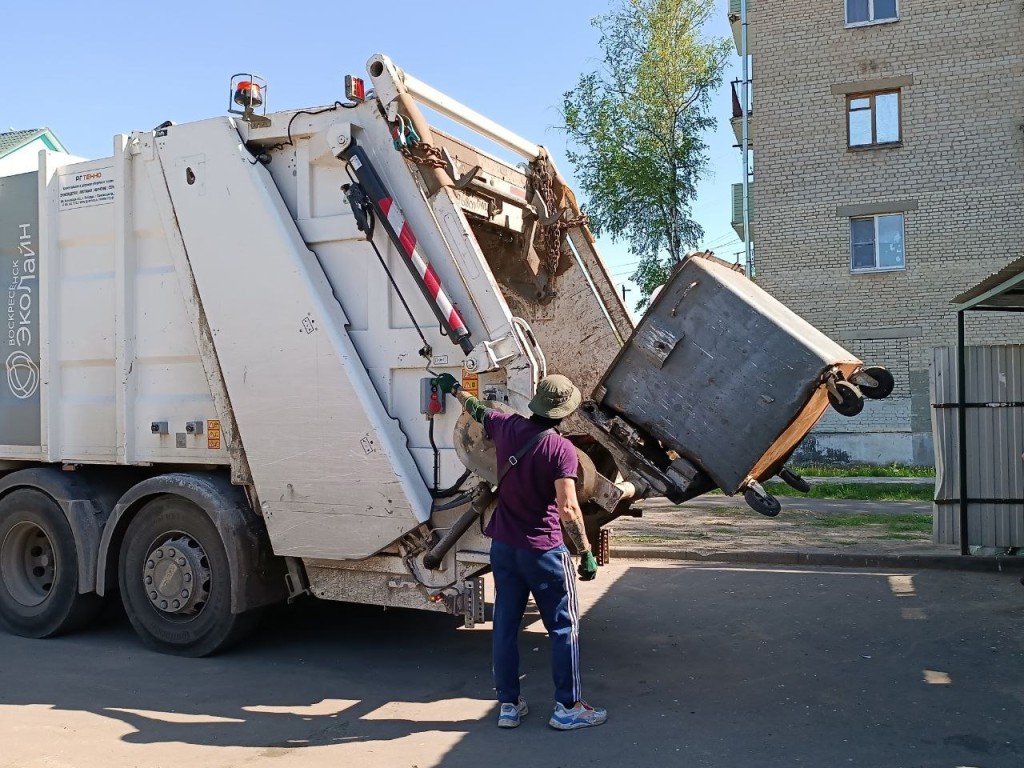 Не более 1500 рублей в год: тридцать СНТ заключили договор на вывоз мусора  по графику | REGIONS.RU / Шатура