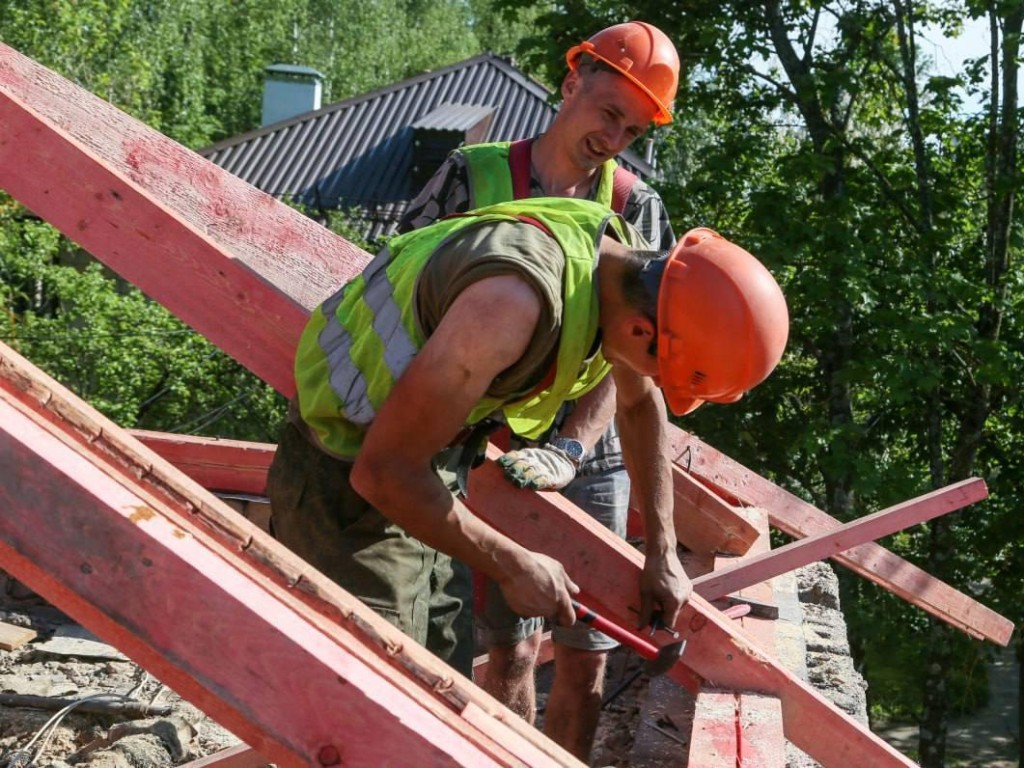 В Истре отремонтируют 50 крыш жилых домов