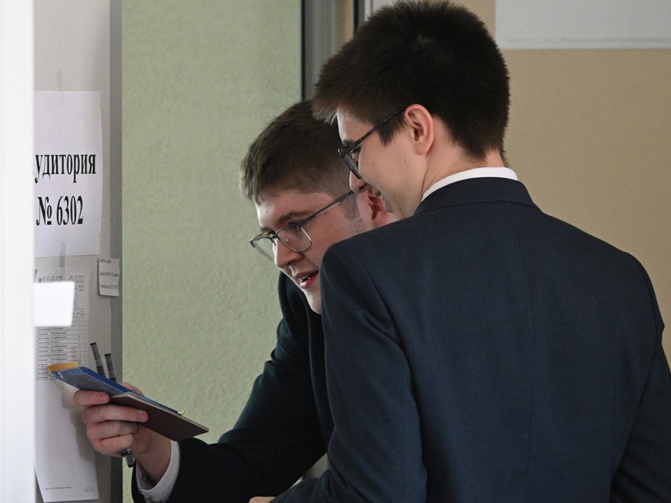 Два выпускника из Солнечногорска сдали ЕГЭ по русскому и математике на 100 баллов
