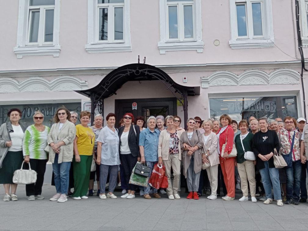 И кремль, и пряник: бронницкие долголеты навестили Коломну