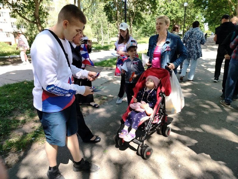 Волонтеры раздадут жителям Протвино ленточки с цветами флага России 11 июня