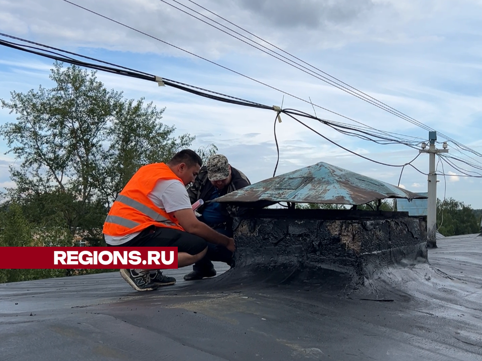 К середине июля завершится ремонт кровли трех многоквартирных домов на улице Тюкова в Химках