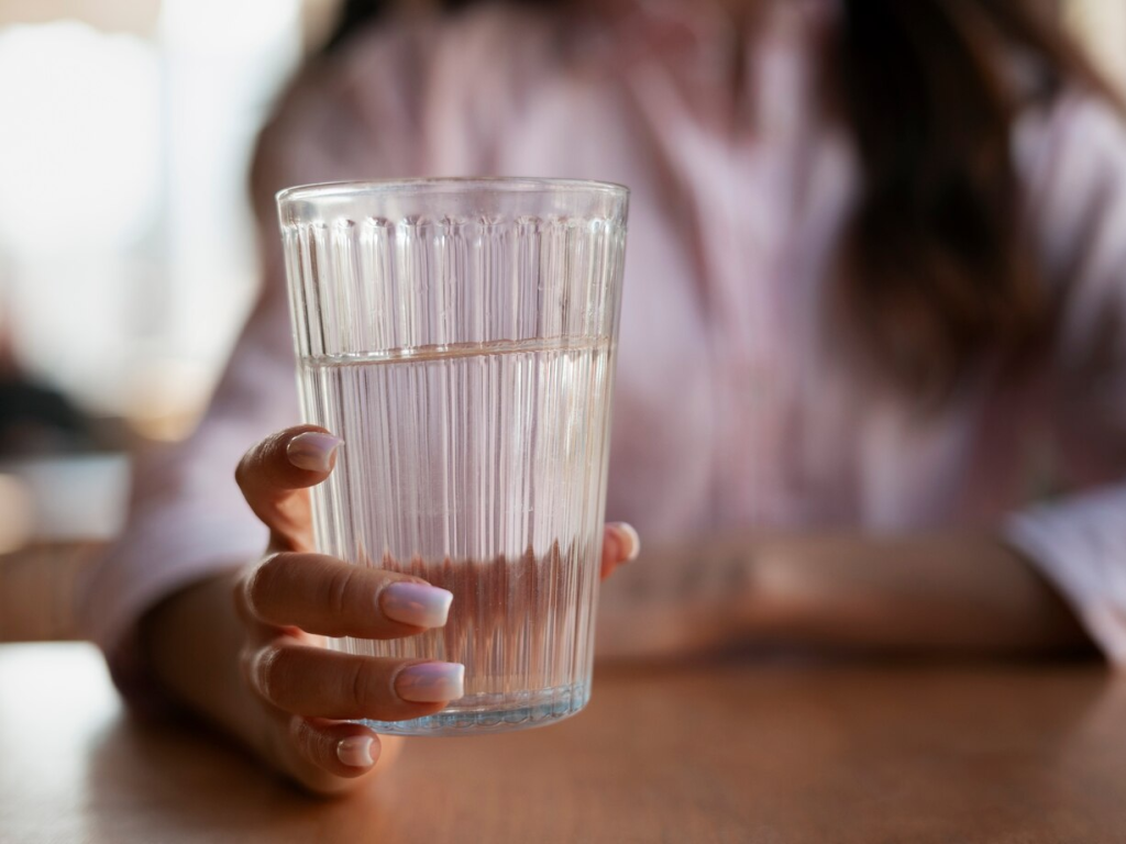Как правильно пить, чтобы утолить жажду, рассказала видновский врач