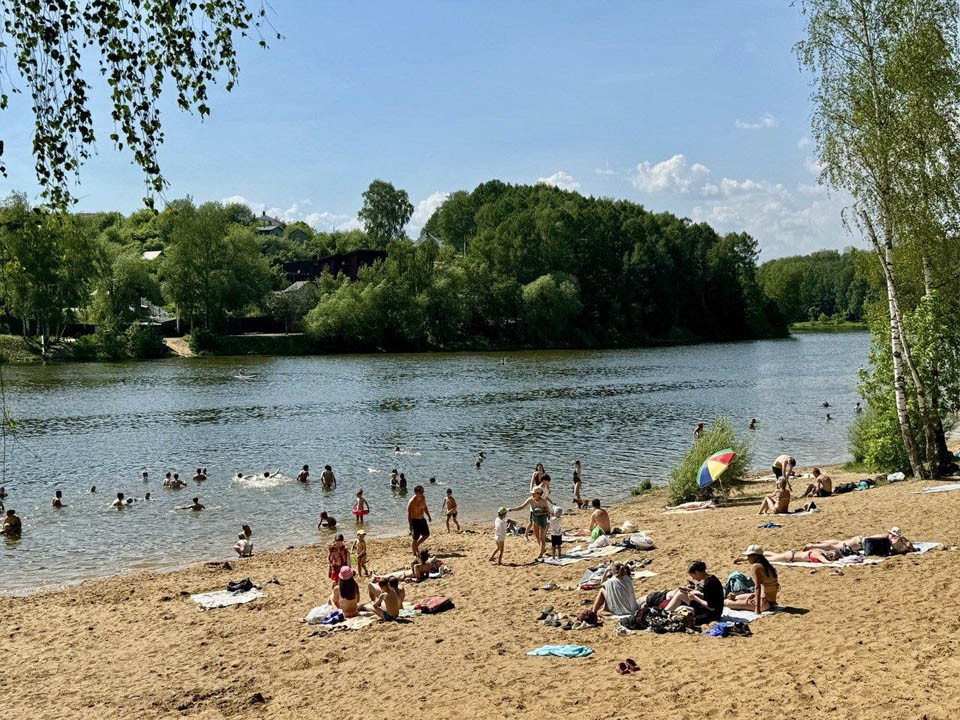 В воду можно: на пляжах Синички и Баньки в Красногорске все готово для полноценного отдыха