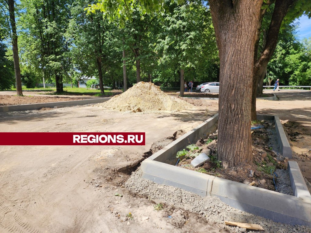 Во дворах домов на улицах Дальней и Цеховой появятся асфальтированные  тротуары | REGIONS.RU / Серпухов