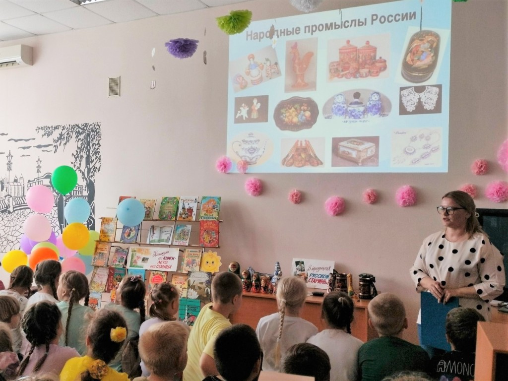 Зарайским школьникам показали «Сундучок ремесел»