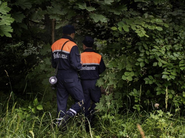 Спасатели вывели заблудившуюся женщину из леса в Шаховской