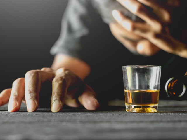 Медленное самоубийство: названы три причины для отказа от алкоголя