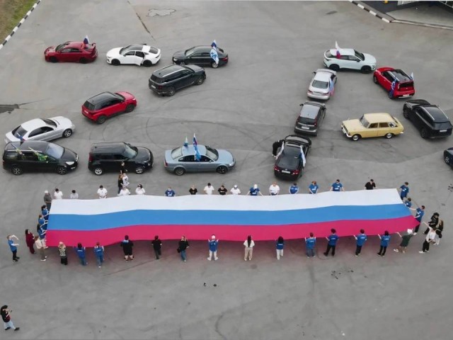 Автопробег в Серебряных Прудах: жители Подмосковья сплотились в День России