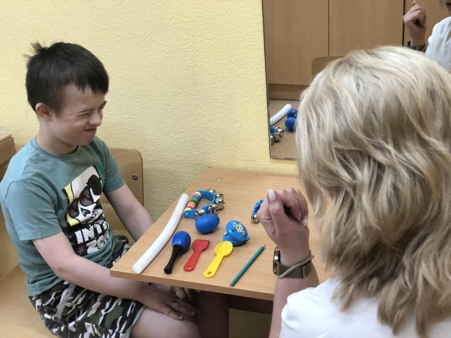 Маленькие дмитровчане развивают речь и навыки общения с педагогами семейного центра