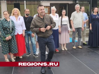 Артисты театра «Город» привезли в зону СВО гуманитарный груз и спектакль