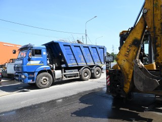 В Дрожжине по просьбе местной жительницы проведут комплексную летнюю уборку дорог