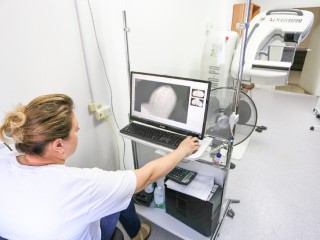 Женщин старше 40 пригласили бесплатно пройти маммографию в поликлинике Дубненской больницы