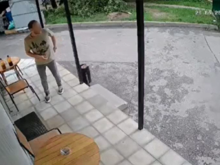 «Хмельной похититель» из Раменского, который украл собаку и алкоголь, найден по видеокамерам