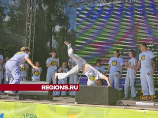 Участники масштабного спортивного фестиваля в Ивантеевке постреляли из лука и послушали «Землян»
