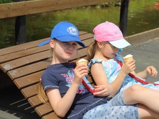 Более тысячи порций мороженого раздали в парках округа в День защиты детей