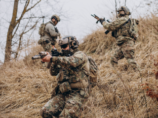 Знания против страха: на курсах начальной военной подготовки горожан научат владеть оружием