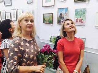Выставка картин художников Воскресенска открылась в центральной библиотеке города