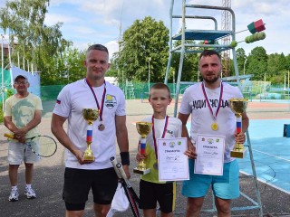 Турнир по большому теннису собрал спортсменов из Москвы и Подмосковья