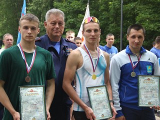 В Видновском лесопарке прошел турнир по кроссу среди спасателей