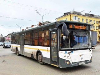 Жители Восточного микрорайона попросили обустроить автобусную остановку возле СНТ «Пламя»