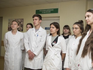Студенты-медики осваивают методы реабилитации в больнице Черноголовки