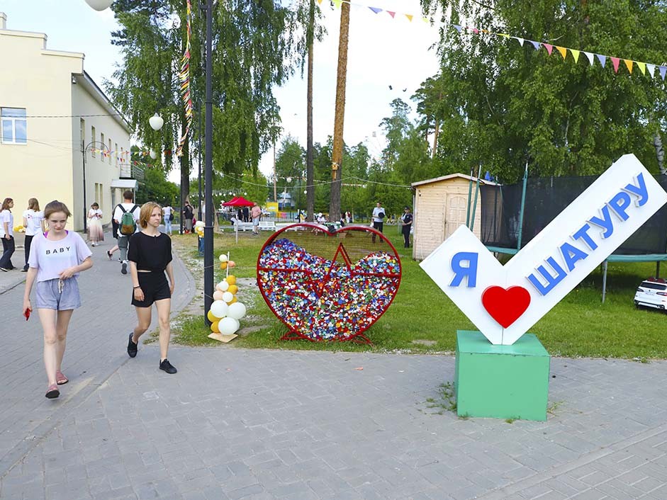 Гости шатурского парка попробовали свои силы в живописи