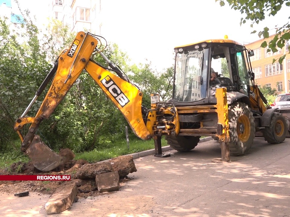 Комплексное благоустройство дворов продолжается во Власихе в микрорайоне Спортивный