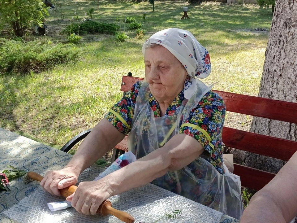 Активные долголеты из Воскресенска освоили технику экопечати