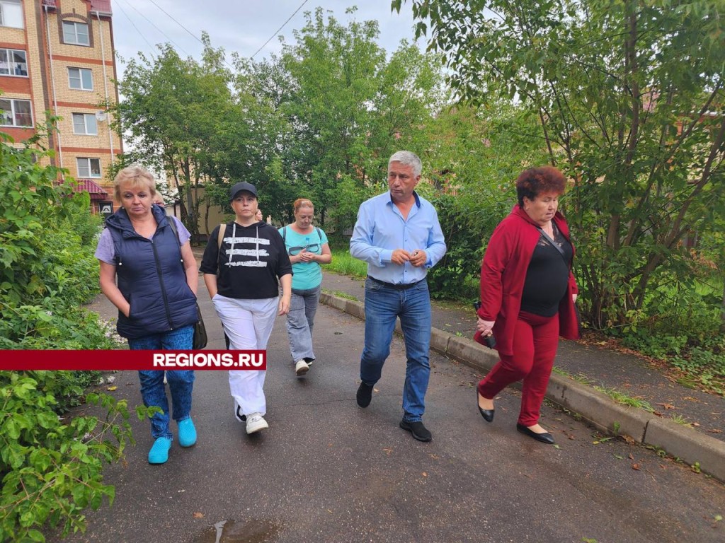 Во дворе дома по улице Садовой установят лежачих полицейских