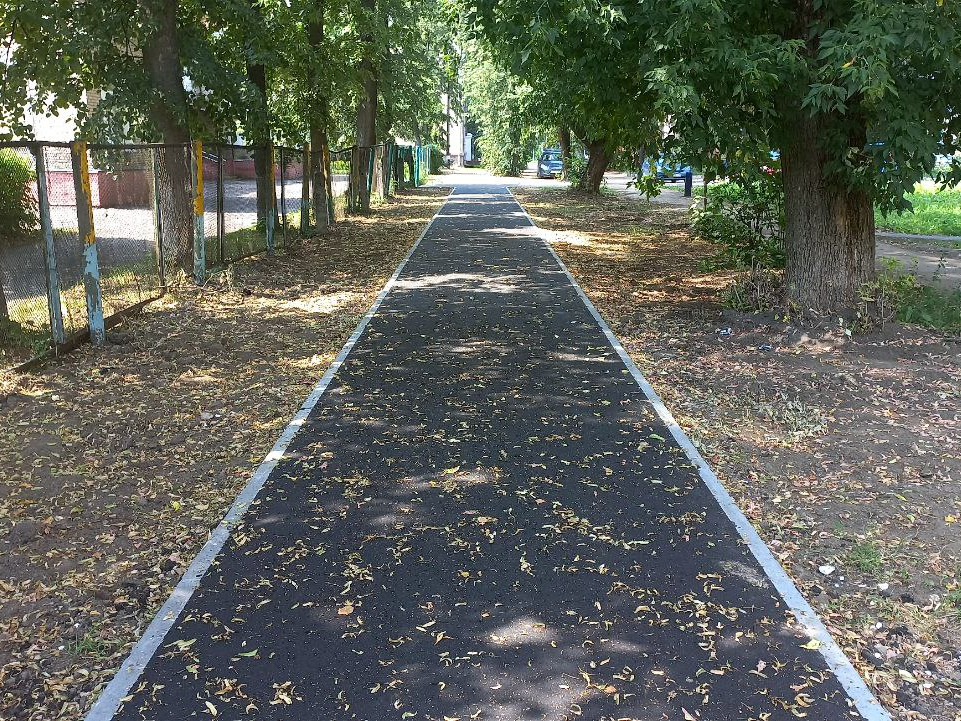 В Электростали рабочие обустраивают семь «народных троп»