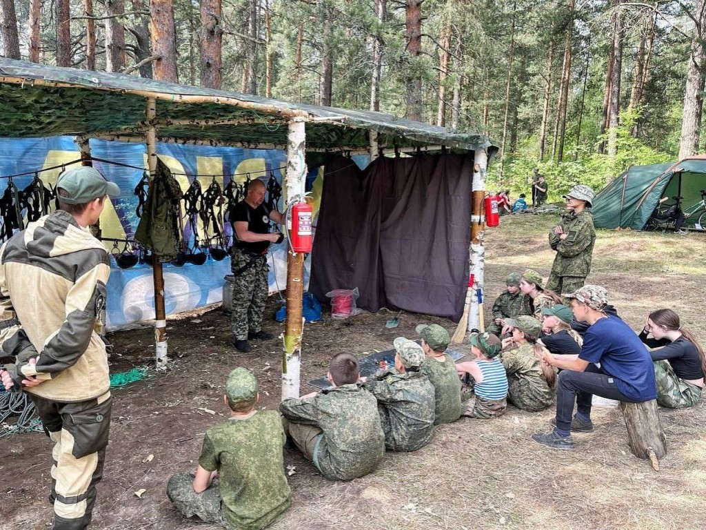 Отдохнули с пользой: школьники из Реутова провели две недели в военно-патриотическом лагере