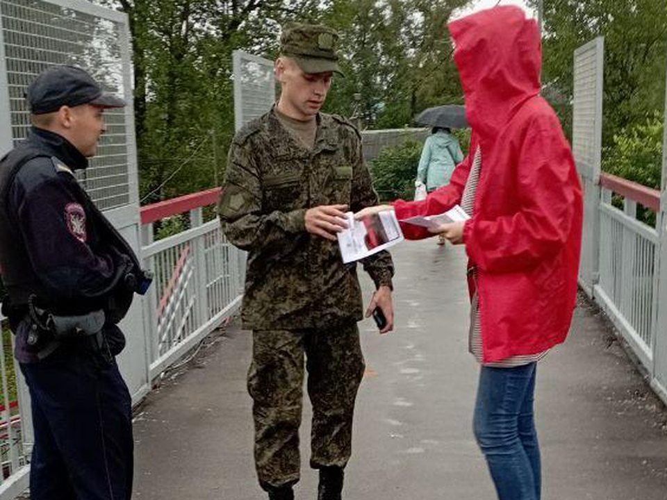 На железной дороге Люберец призвали переходить пути по правилам