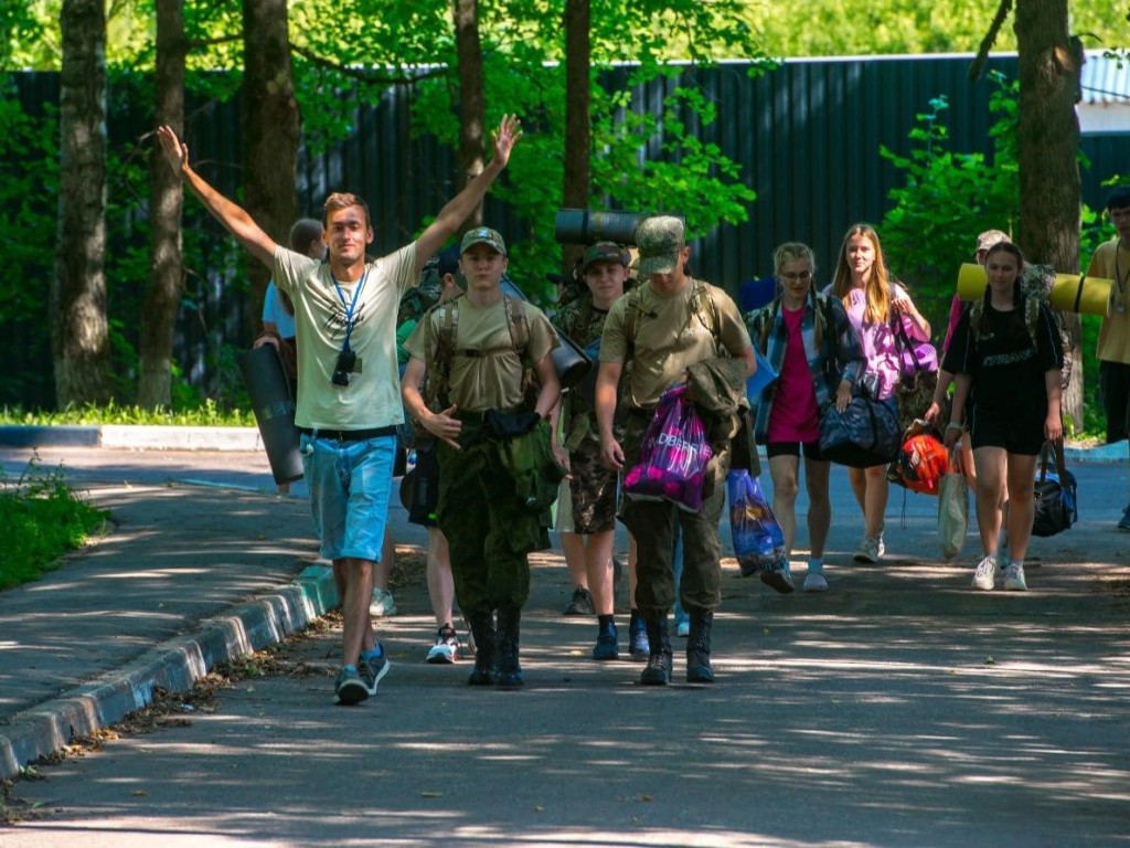 Более 1 тыс. подростков примут участие в военно-патриотических сборах в  Подмосковье | Regions.ru