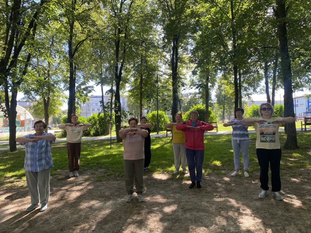 Дыхательная гимнастика по Стрельниковой помогает от стресса и астмы,  рассказывают участники занятий из группы «Активного долголетия» |  REGIONS.RU / Зарайск