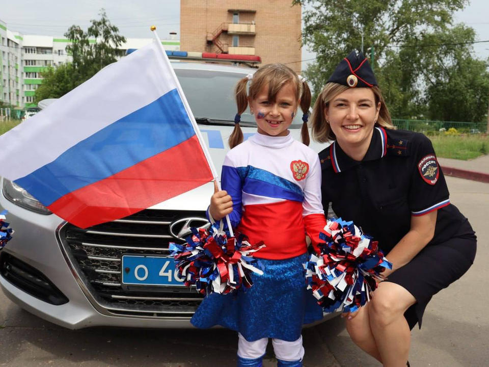 Дорожная полиция Люберец принимает поздравления с профессиональным праздником
