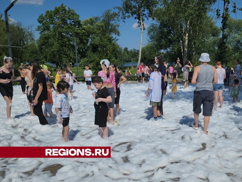 Организаторы пенной вечеринки в Мысово пообещали устроить шоу и в других парках Долгопрудного