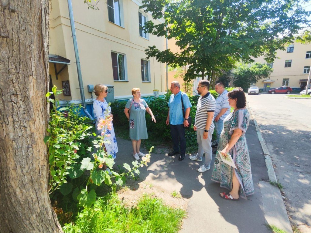 В доме 9 по Пионерской Воскресенска устранят последствия протечек и  отремонтируют входную группу | REGIONS.RU / Воскресенск