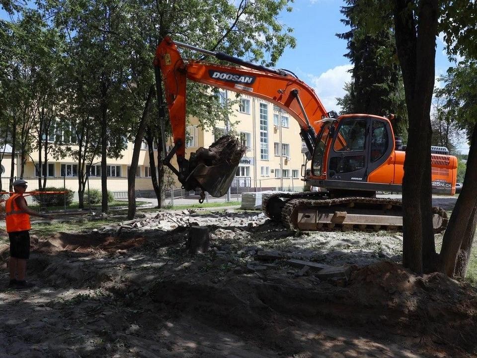 Сквер в микрорайоне Пироговский обновят ко Дню города