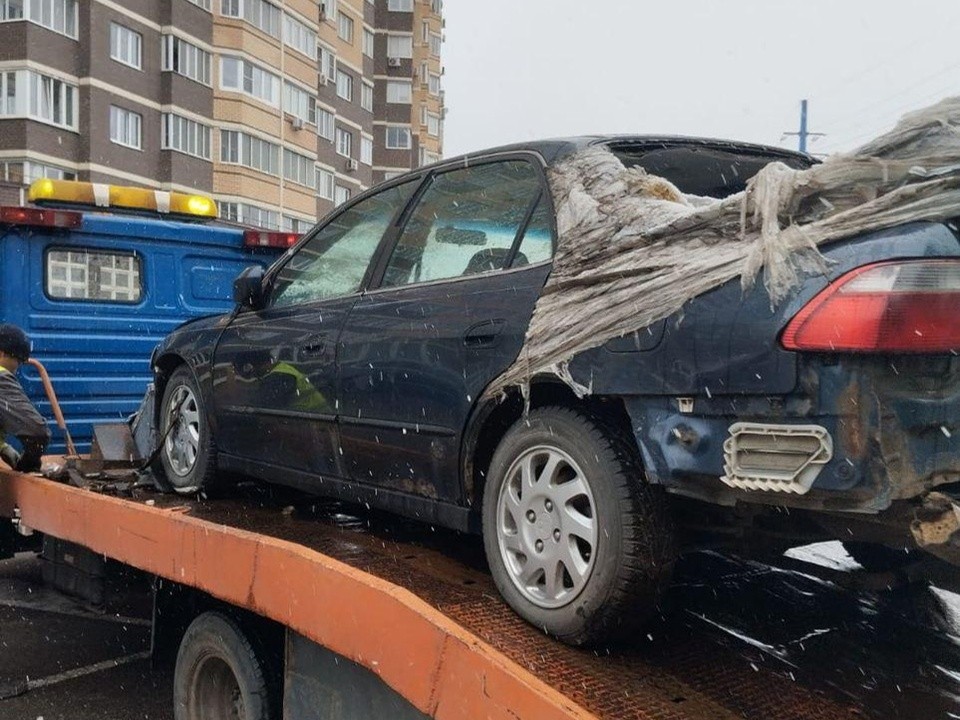 Жители Долгопрудного могут пожаловаться на брошенные во дворах автомобили в комиссию администрации