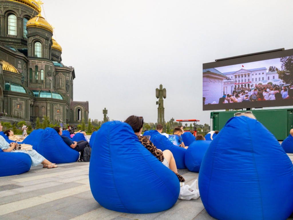 Приключенческий фильм смогут посмотреть жители округа под открытым небом в  «Патриоте» | REGIONS.RU / Звенигород