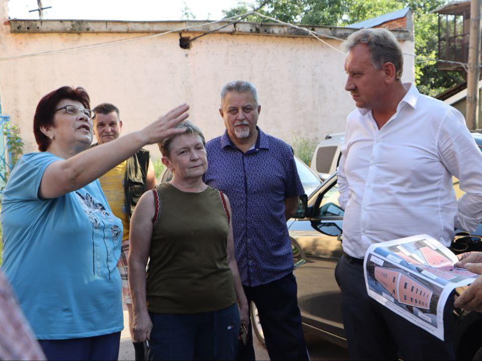 Цветовую гамму фасадов для трех домов в Зарайске выбрали вместе с жителями