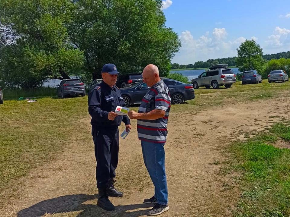 Спасатели напомнили жителям, на каких пляжах Большой Шатуры разрешено купание