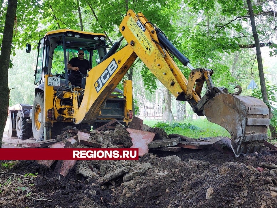 В Лосино-Петровском приступили к благоустройству набережной на Суворовских прудах