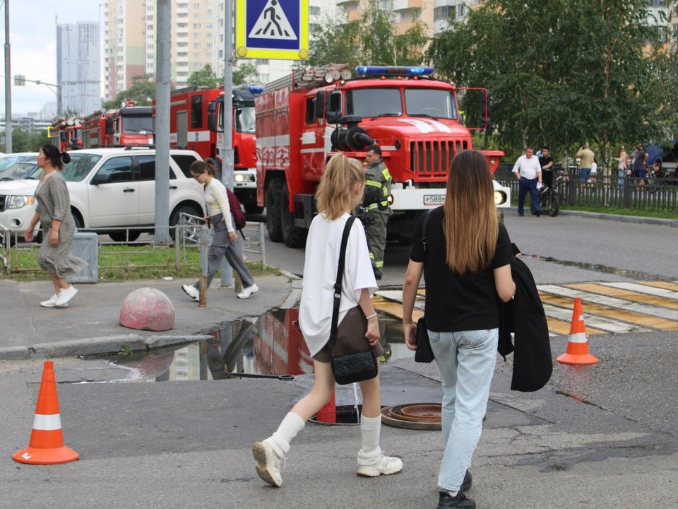 Прокуратура контролирует расследование пожара в жилом доме на улице Веллинга в Подольске