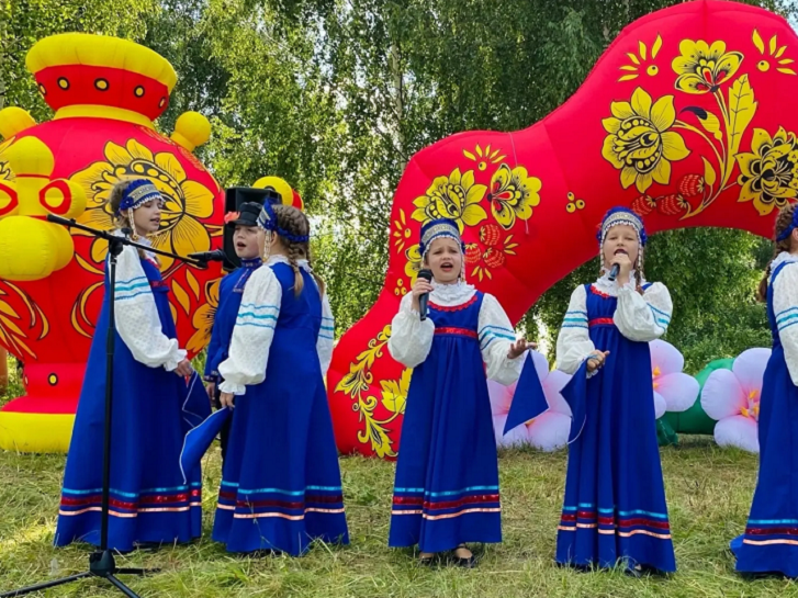 Мастер-классы, сувениры и конкурсы: в деревне Исаково отметили День села
